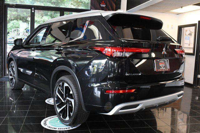 Used 2025 Mitsubishi Outlander SEL AWD/4WD image 13