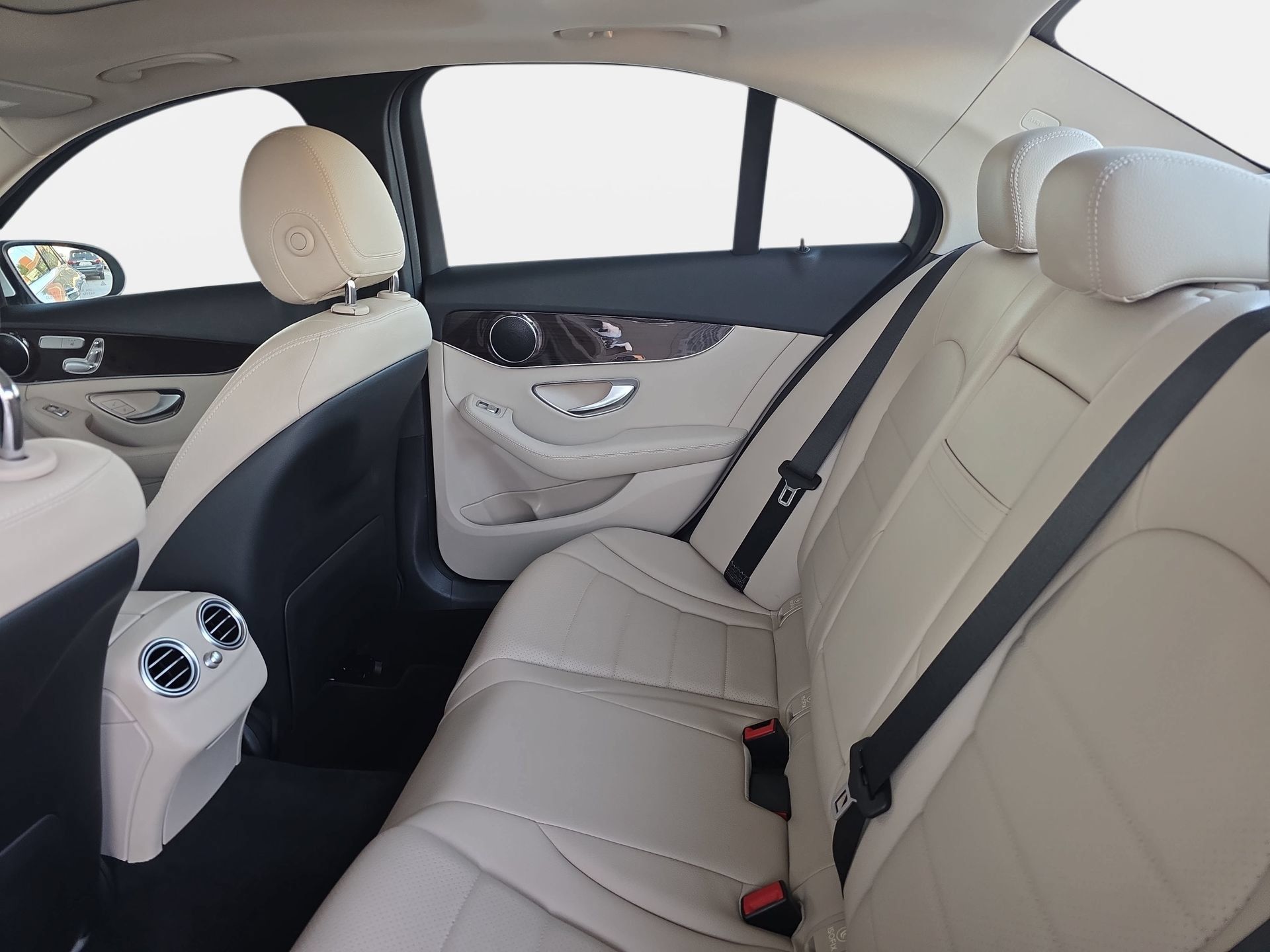 Used 2017 Mercedes-Benz C 300 4MATIC Sedan image 13