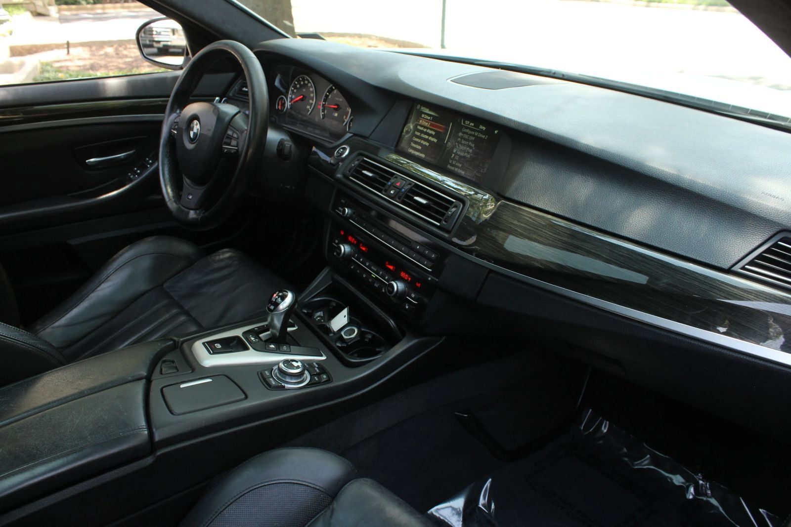 Used 2013 BMW M5 RWD image 25