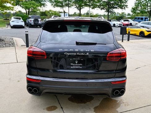 Used 2016 Porsche Cayenne Turbo S AWD/4WD image 6