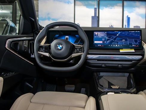 Used 2025 BMW X3 xDrive30i w/ Premium Package image 16