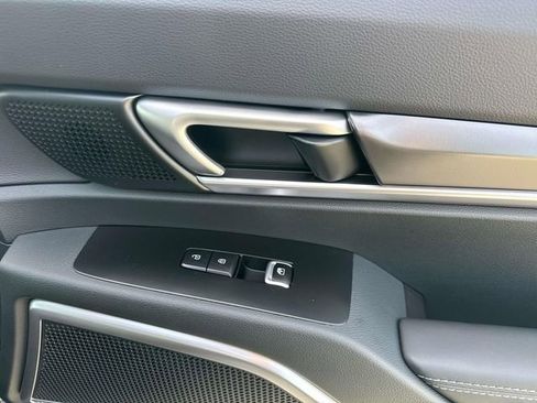 New 2025 Kia Telluride S FWD image 17