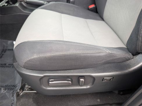 Used 2021 Toyota Tacoma TRD Sport w/ Technology Package AWD/4WD image 19
