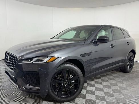 Used 2025 Jaguar F-PACE R-Dynamic S image 1