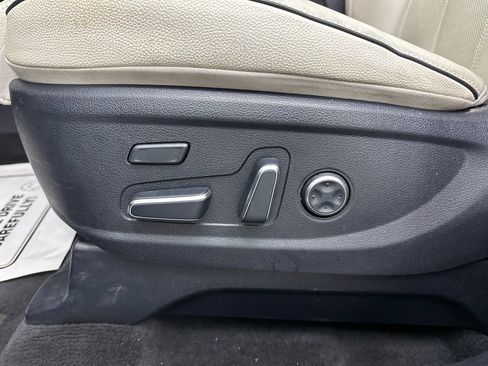 Used 2024 Hyundai Palisade Limited AWD/4WD image 10