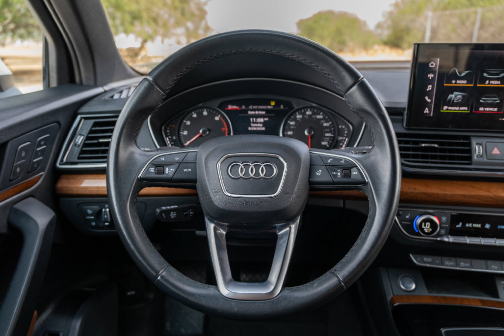 Used 2023 Audi Q5 2.0T Premium w/ Convenience Package AWD/4WD image 23