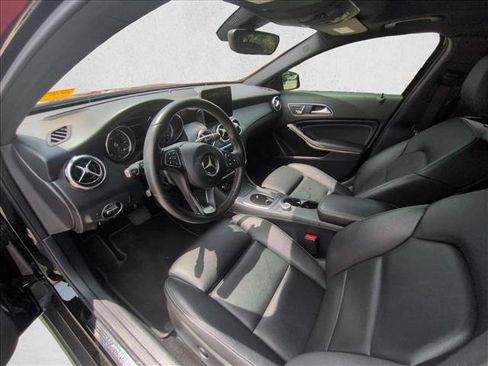 Used 2018 Mercedes-Benz GLA 250 image 10