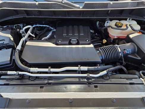 Used 2020 Chevrolet Silverado 1500 Custom w/ Custom Value Package image 32