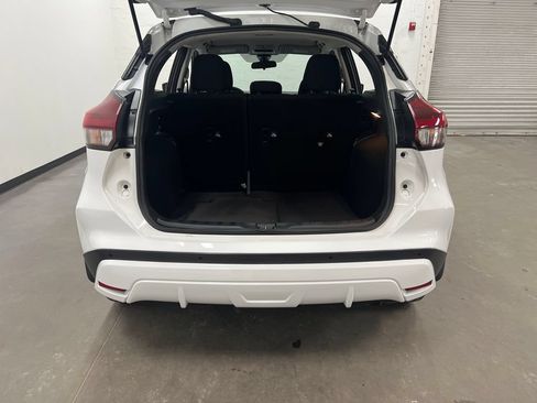 Used 2024 Nissan Kicks SV FWD image 24