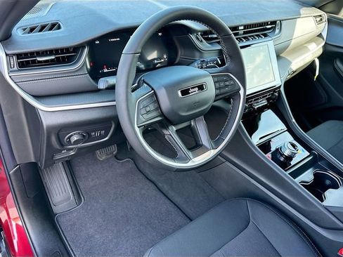 New 2026 Jeep Grand Cherokee L Laredo image 6