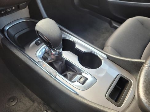 Used 2025 Chevrolet Malibu LT FWD image 23