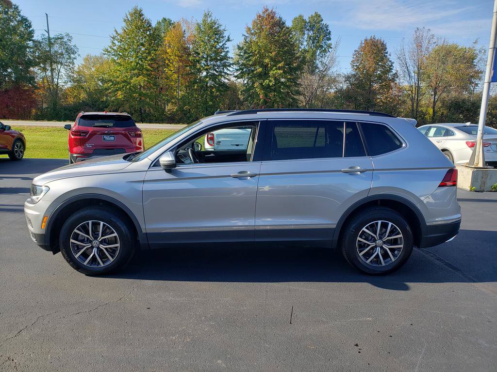 Used 2020 Volkswagen Tiguan SE AWD/4WD image 9