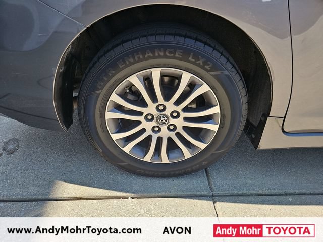Used 2019 Toyota Sienna XLE w/ XLE Navigation Package FWD image 38