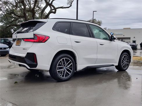 Used 2025 BMW X1 xDrive28i image 8