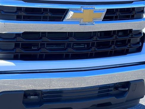 Used 2024 Chevrolet Silverado 1500 LT AWD/4WD image 36