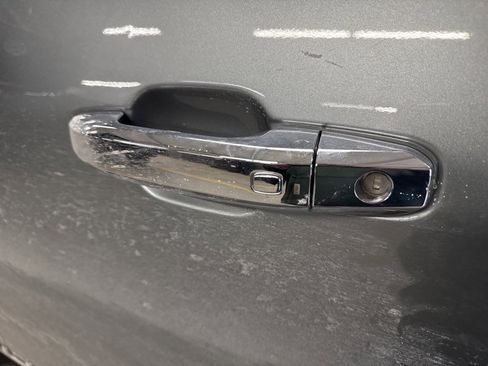 Used 2024 GMC Sierra 2500 Denali w/ Technology Package image 6