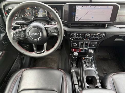 Used 2024 Jeep Wrangler Rubicon AWD/4WD image 3