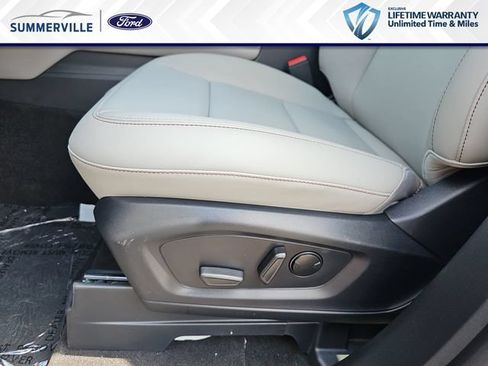 New 2026 Ford Explorer Active w/ Active Comfort Package RWD image 20