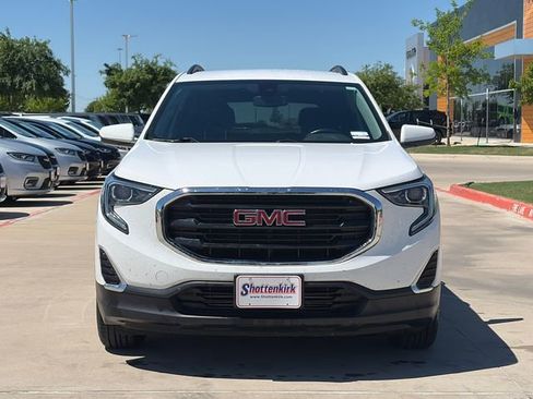 Used 2020 GMC Terrain SLE w/ Driver Convenience Package image 2