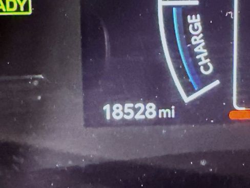 Used 2025 Toyota Camry SE FWD image 34