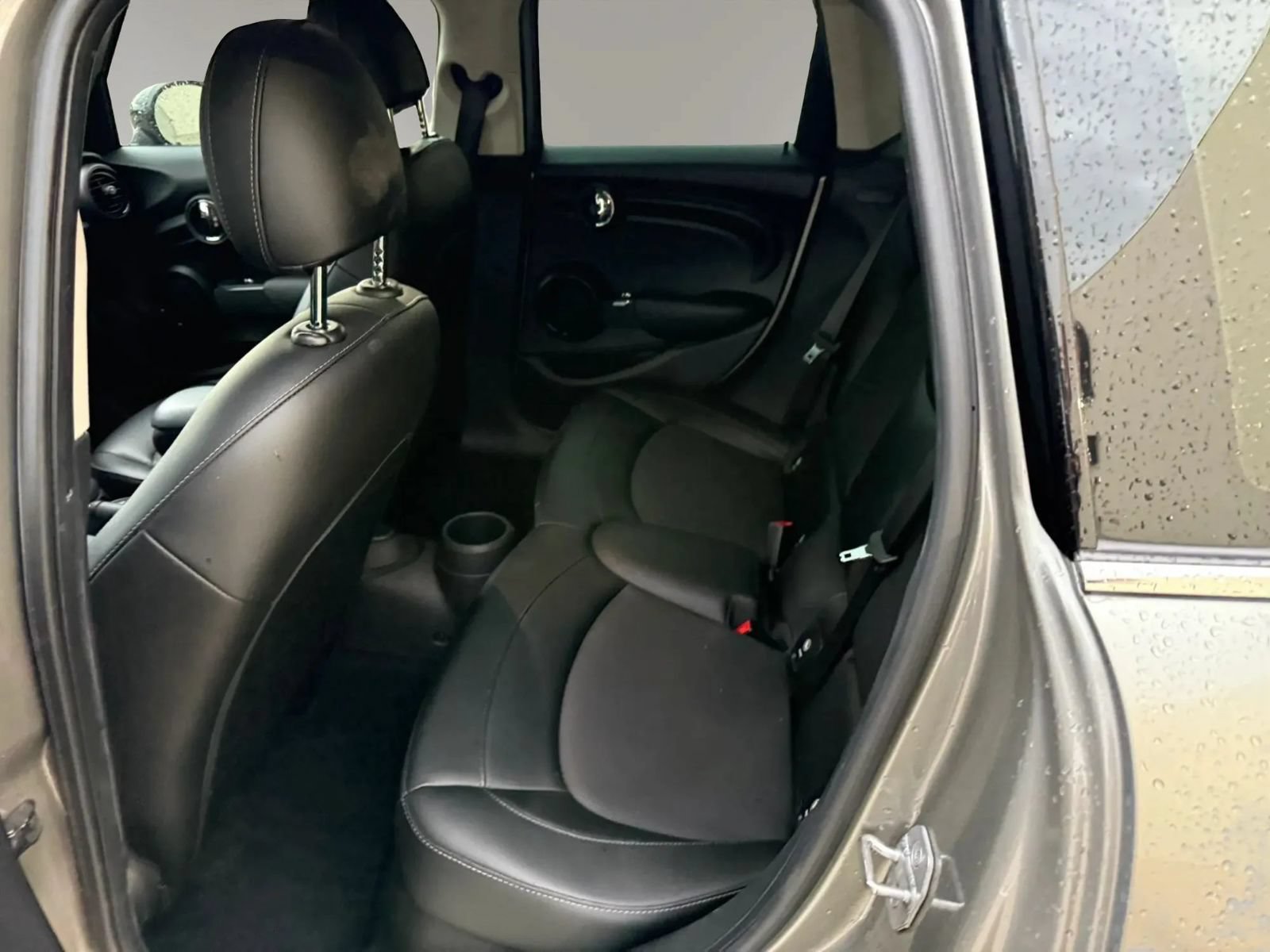 Used 2017 MINI Cooper 4-Door Hardtop FWD image 15