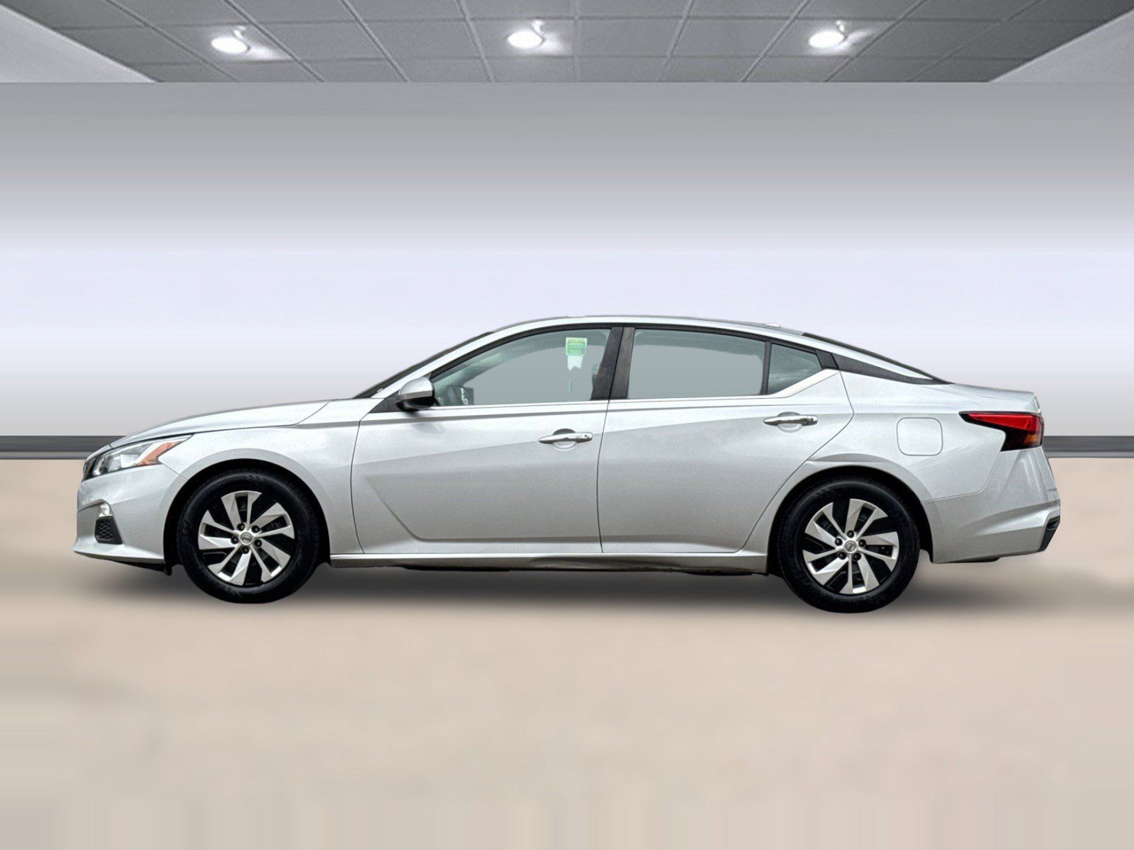 Used 2019 Nissan Altima 2.5 S FWD image 2