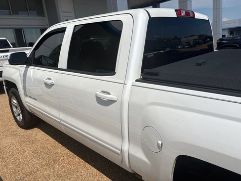 Used 2018 Chevrolet Silverado 1500 LT w/ All Star Edition AWD/4WD image 12