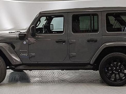 Used 2023 Jeep Wrangler Unlimited Sahara w/ Cold Weather Group image 5