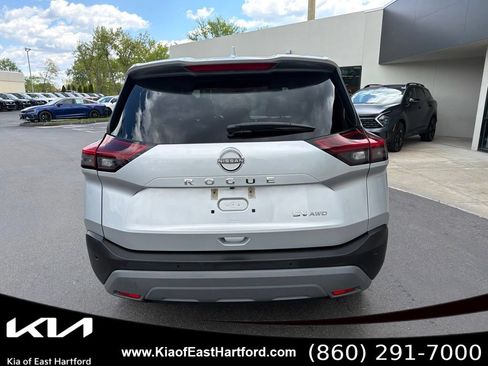 Used 2023 Nissan Rogue SV AWD/4WD image 9