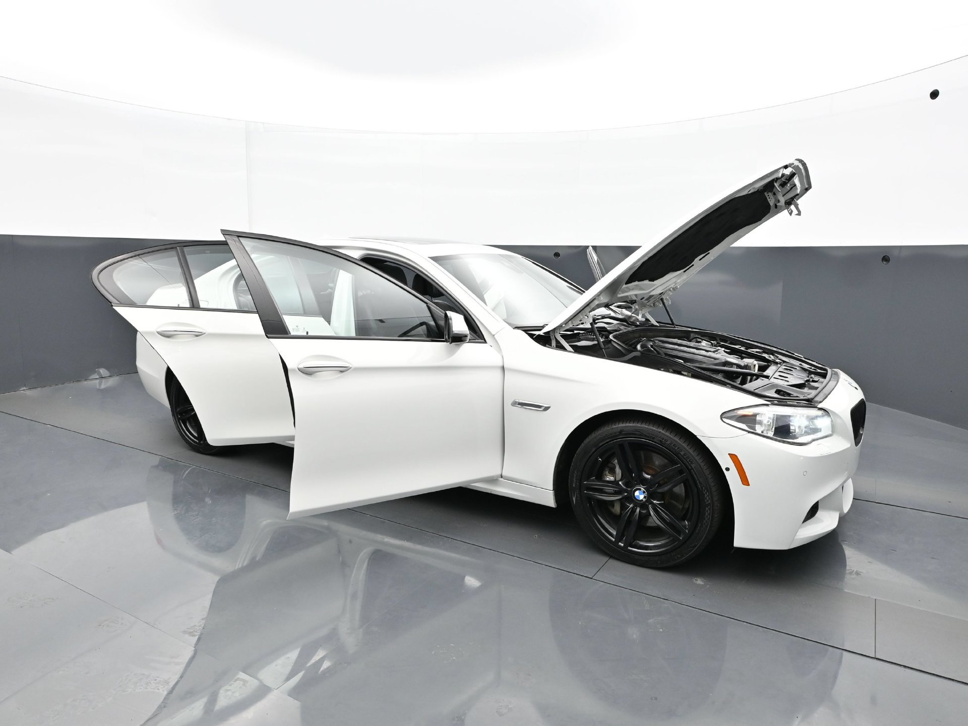 Used 2016 BMW 535i xDrive Sedan AWD/4WD image 43