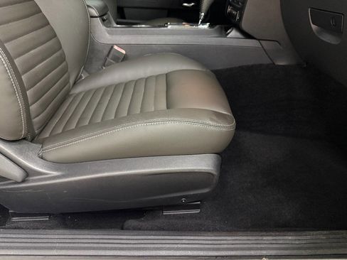 Used 2012 Dodge Challenger SXT image 18