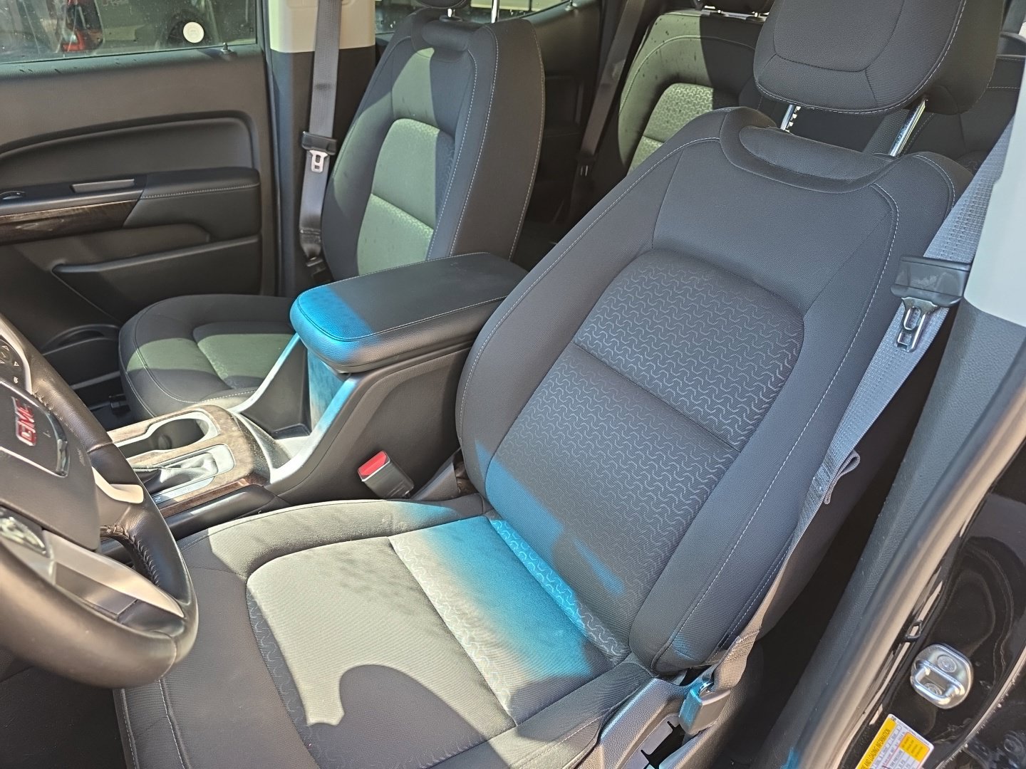 Used 2020 GMC Canyon SLE w/ Elevation Edition AWD/4WD image 7