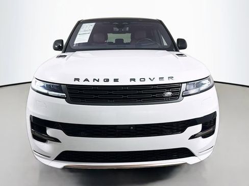 Used 2023 Land Rover Range Rover Sport SE Dynamic AWD/4WD image 2