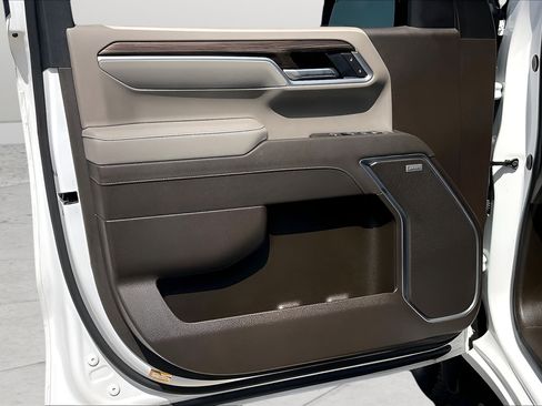 Used 2025 Chevrolet Silverado 1500 RST RWD image 16