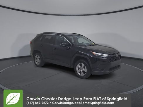 Used 2023 Toyota RAV4 XLE FWD image 3