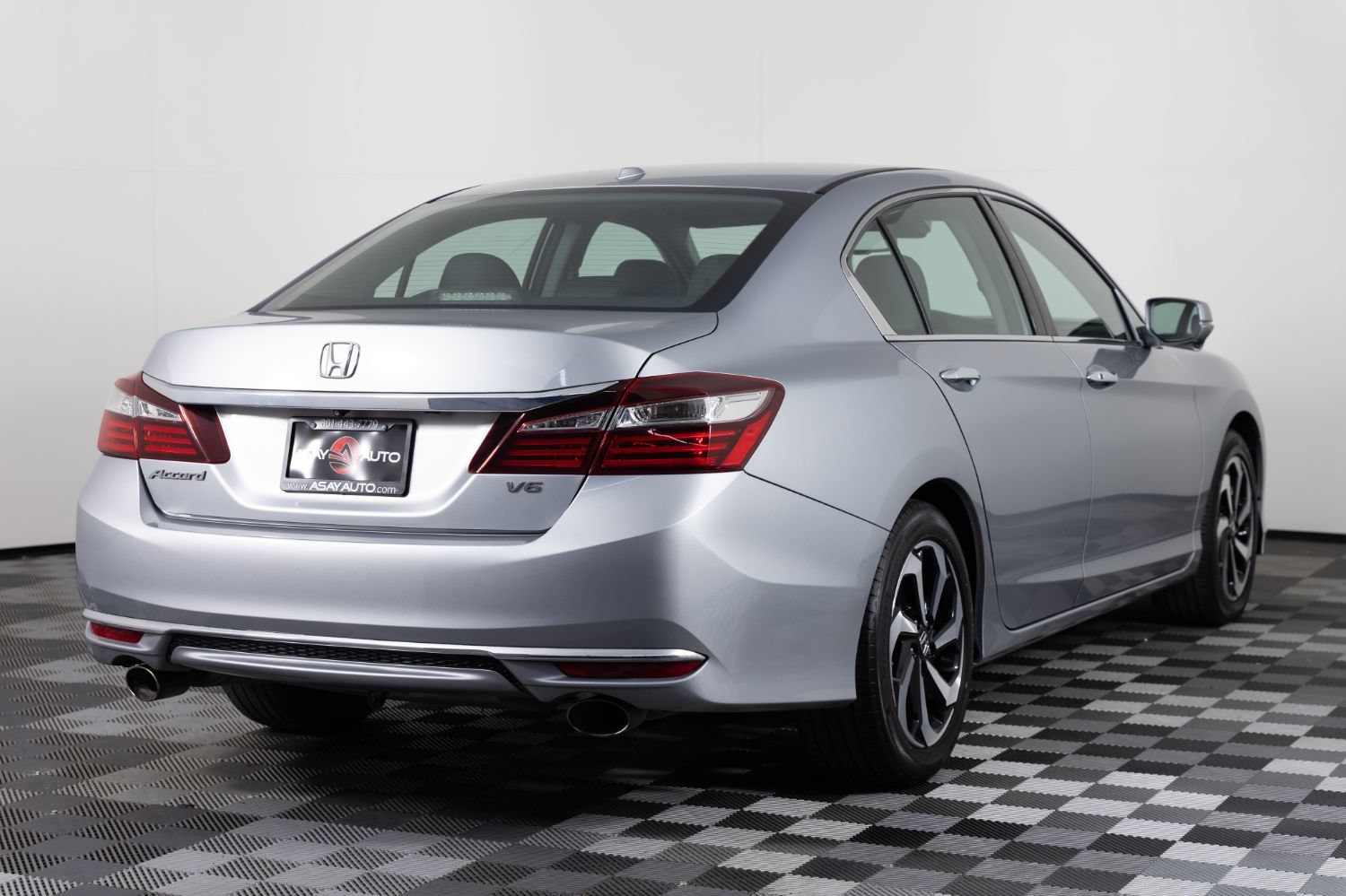 Used 2017 Honda Accord EX-L image 7
