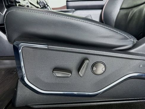 Used 2022 Ford F150 Lariat image 17