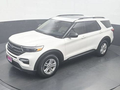 Used 2022 Ford Explorer XLT w/ Equipment Group 202A RWD image 20