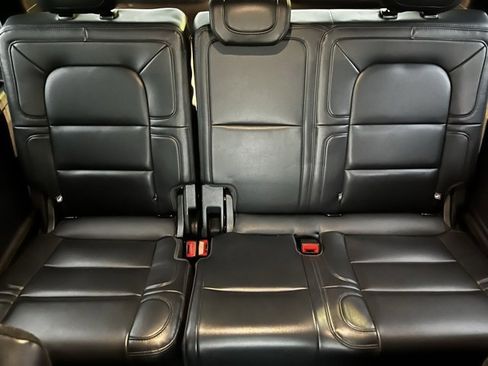 Used 2024 Lincoln Navigator Reserve image 12