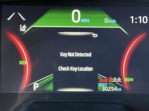 Used 2023 Toyota RAV4 XLE w/ Convenience Package image 5