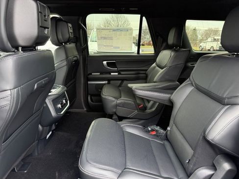 New 2026 Ford Expedition Max Platinum w/ Stealth Appearance Package AWD/4WD image 18