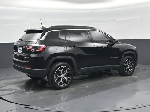Used 2024 Jeep Compass Limited AWD/4WD image 28