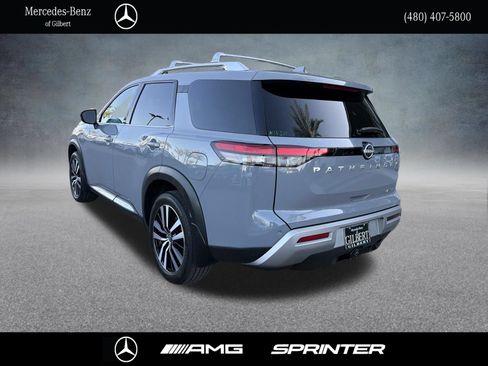 Used 2025 Nissan Pathfinder Platinum w/ Cargo Package FWD image 4