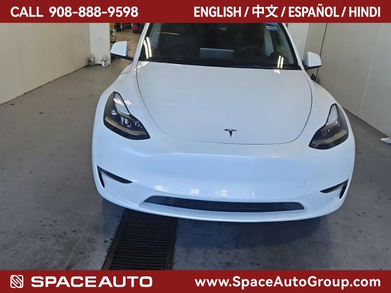 Used 2023 Tesla Model Y Long Range AWD/4WD image 1