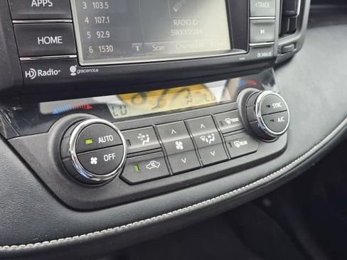 Used 2018 Toyota RAV4 XLE w/ Plus Extra Value Package AWD/4WD image 29