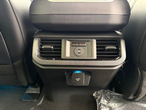 New 2025 Ford F150 Platinum image 28