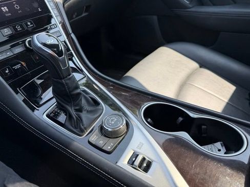 Used 2019 INFINITI Q50 Luxe w/ Essential Package (3.0T Luxe) AWD/4WD image 17