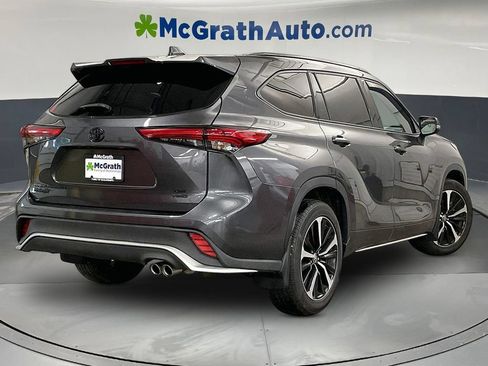 Used 2021 Toyota Highlander XSE AWD/4WD image 17