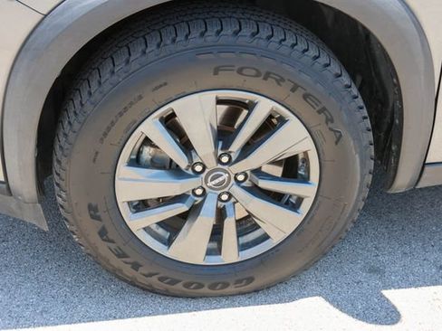 Used 2022 Nissan Pathfinder SV AWD/4WD image 8