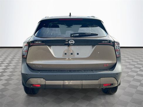 New 2026 Nissan Kicks SR image 6